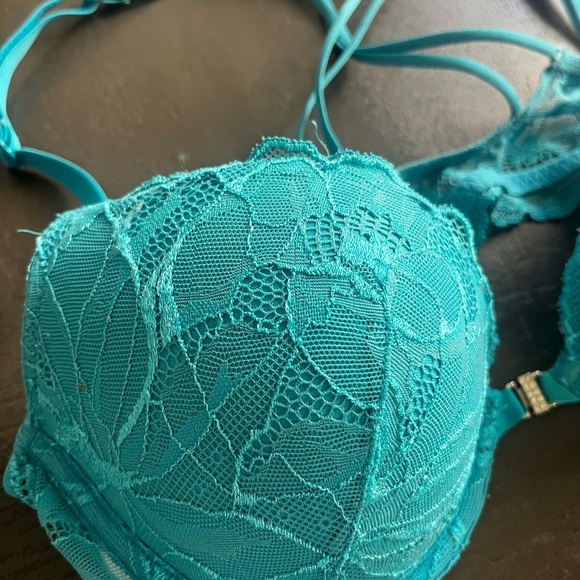La Senza B34 Blue Bra with lace back and Criss Cross Back Padded Push Up - Picture 6 of 7